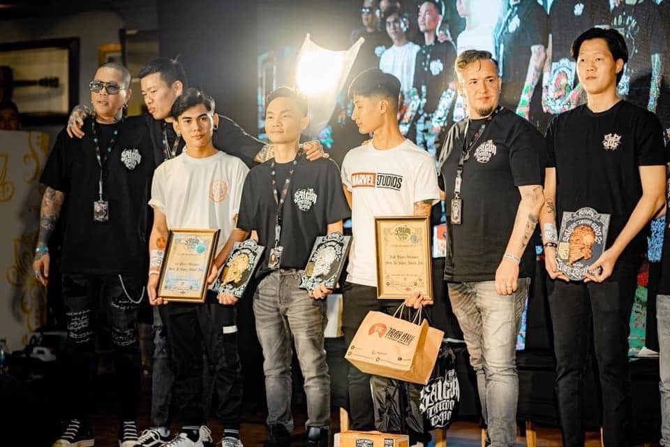 (Tuan Nguyen) 纹身在Tattoo Expo纹身师节上获得一等奖
